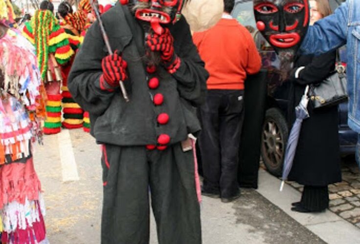 Braganc_a_-_Chocalheiro_de_Bemposta_no_Desfile_da_Inaugurac_a_o_do_MIMT