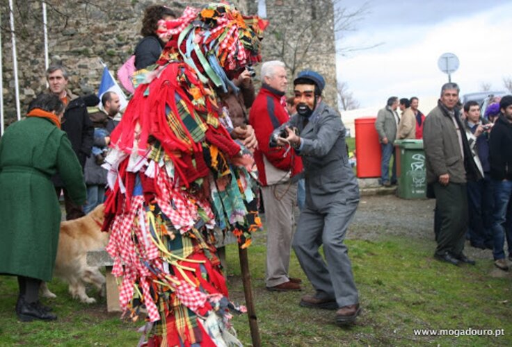 Braganc_a_-_Soldado_Bruc_o__enfrenta_Careto_no_Desfile_da_Inaugurac_a_o_do_MIMT