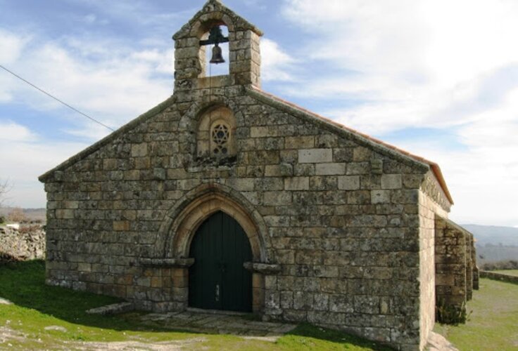 Algosinho_-_Igreja__Imo_vel_de_Interesse_Pu_blico___1_