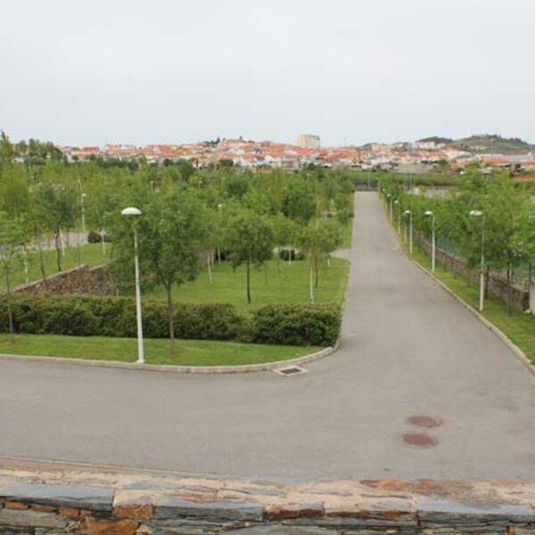 Parque-campismo-mogadouro2