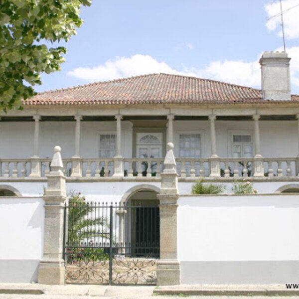 Mogadouro - casa das colunas